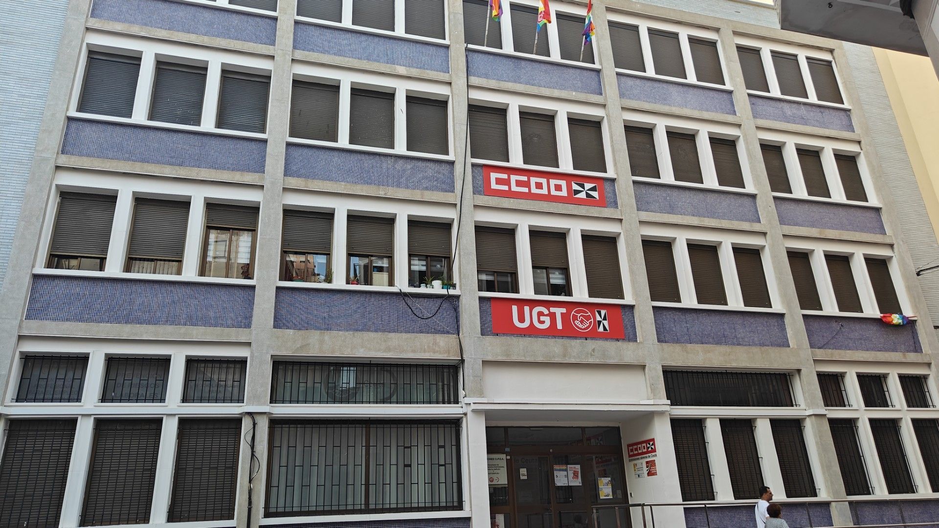 CCOO y UGT exigen al Gobierno y a la UE una respuesta "firme" un mes después de la entrada masiva en Ceuta