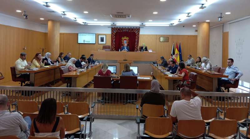 El Pleno de la Asamblea aprueba el calendario laboral para 2026 recuperando como festivo el “Día de Ceuta”