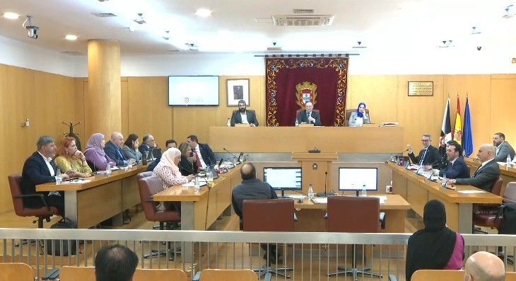 La Asamblea de Ceuta respalda conceder la Medalla de Plata de la Ciudad a Ángel García