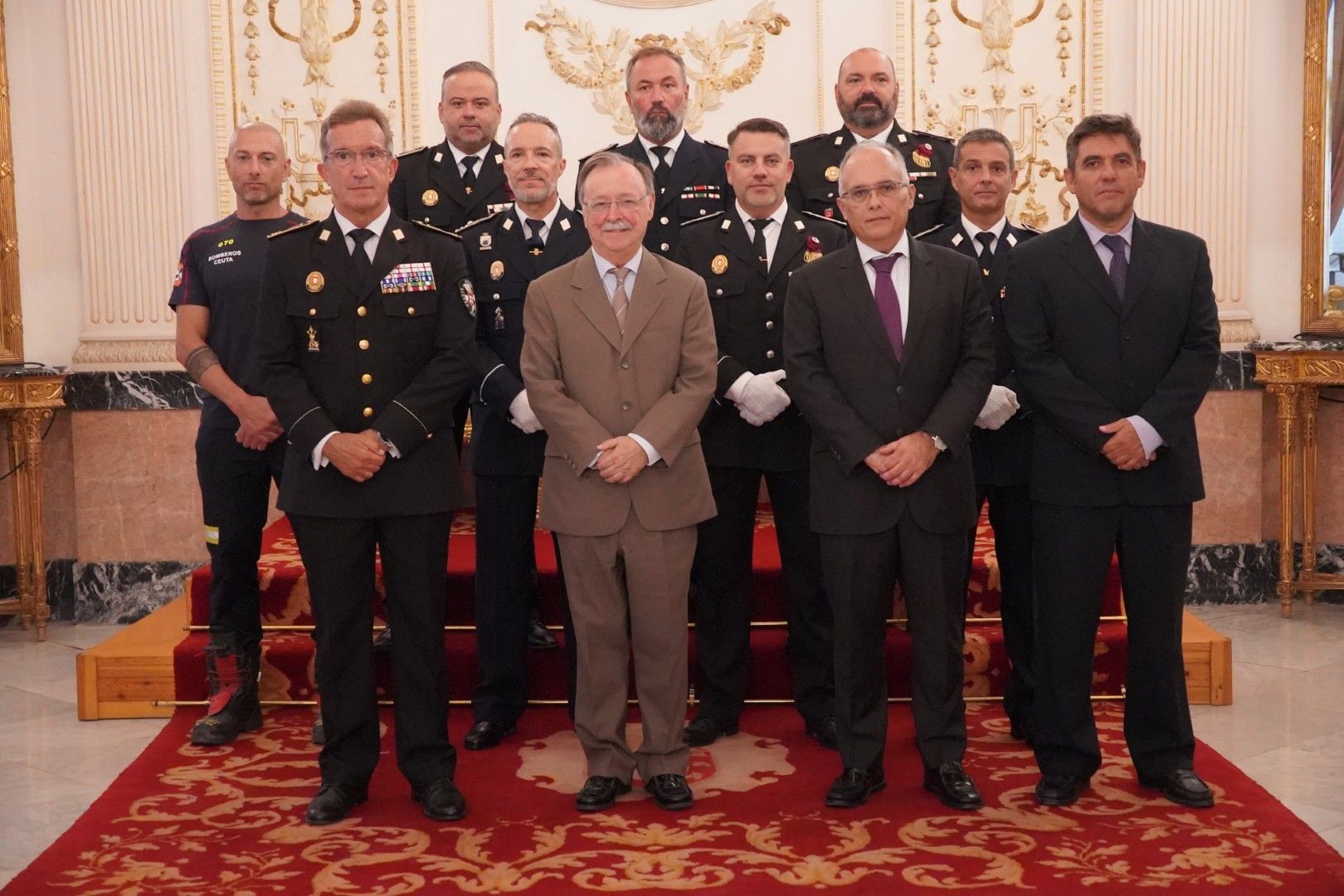 Ocho subinspectores de la Policía Local y un sargento de Bomberos toman posesión de sus cargos