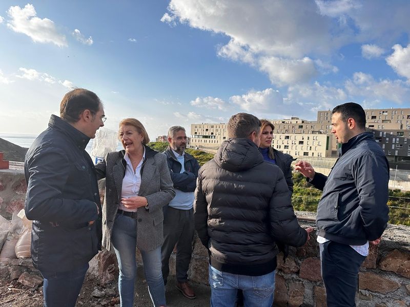 Nabila Benzina visita las obras de ampliación del cementerio de Sidi Embarek