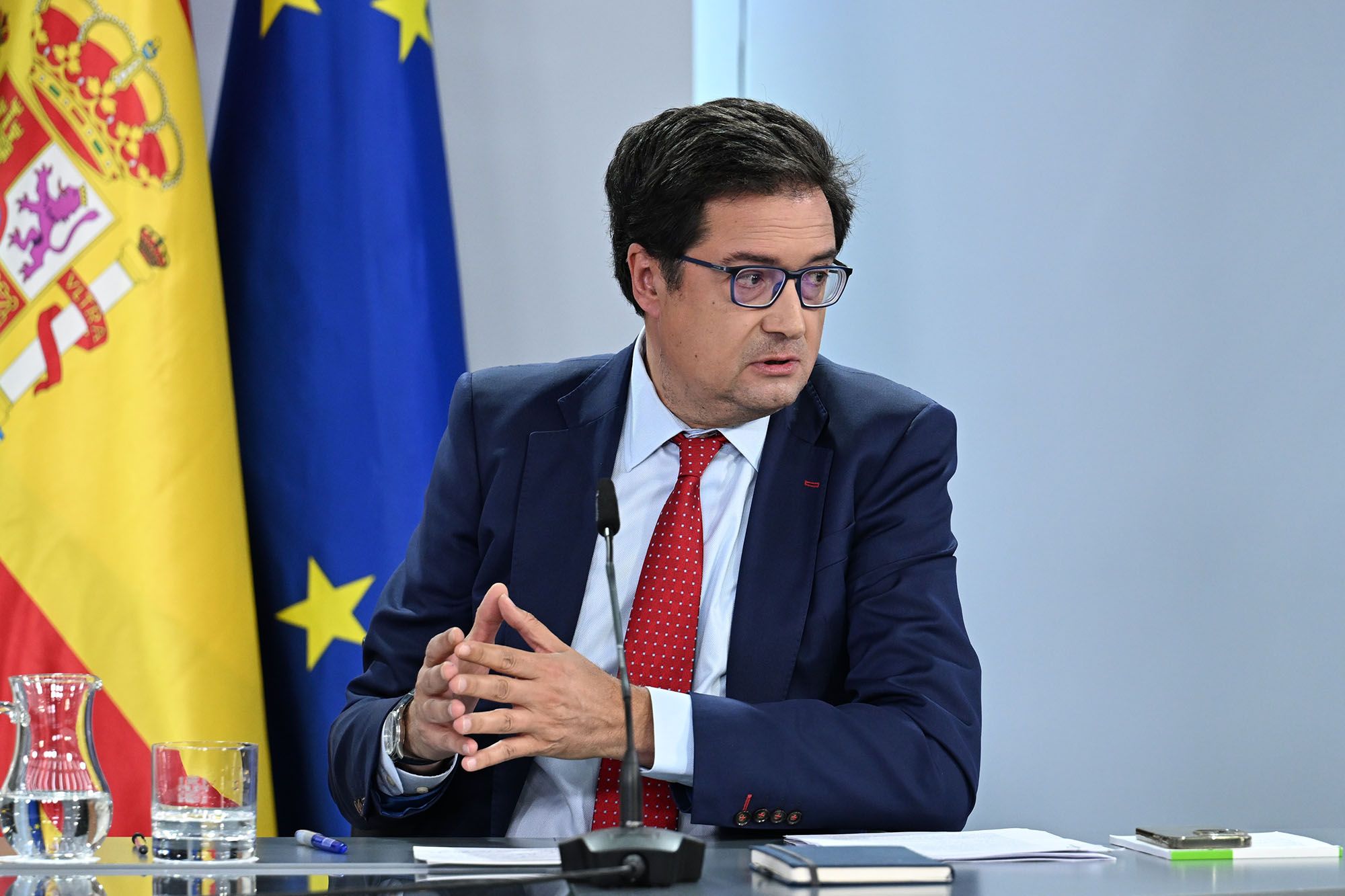 Los sindicatos reprochan al ministro de Función Pública su inacción
