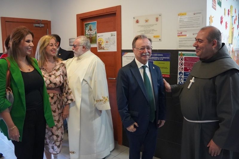 Vivas asiste a la celebración de san Francisco de Asís en Cruz Blanca