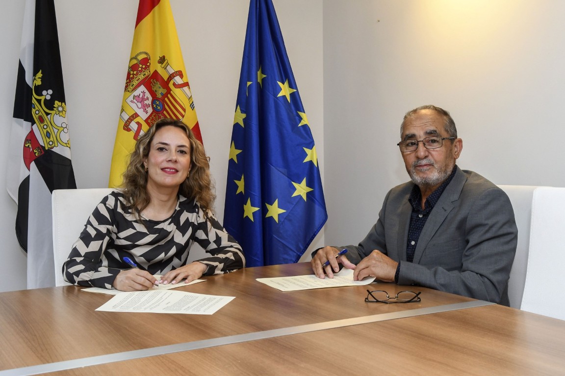 La Ciudad firma el convenio con la Comisión Islámica de España en Ceuta