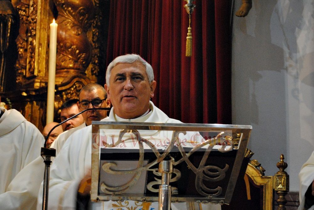 El obispo de Cádiz y Ceuta, Rafael Zornoza, acusado de abusos sexuales a menores y apartado del cargo