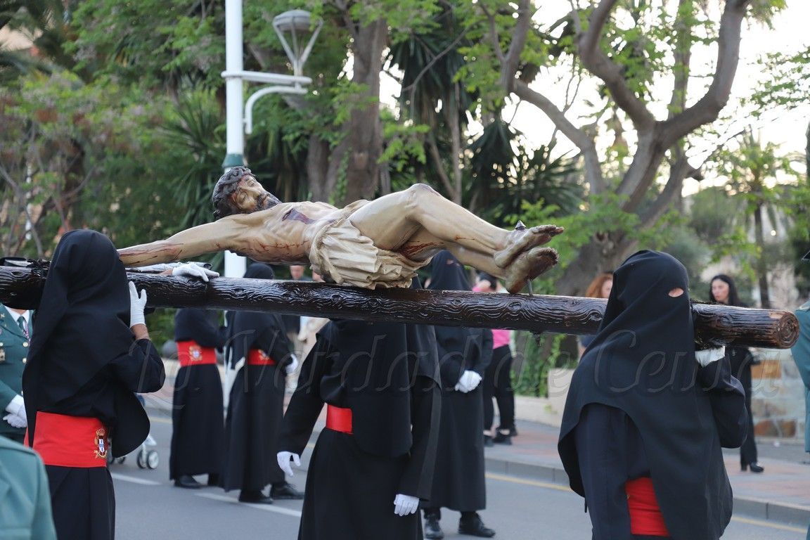 La Encrucijada y Las Lágrimas regresan a Hadú en un Jueves Santo marcado por la emoción y la memoria