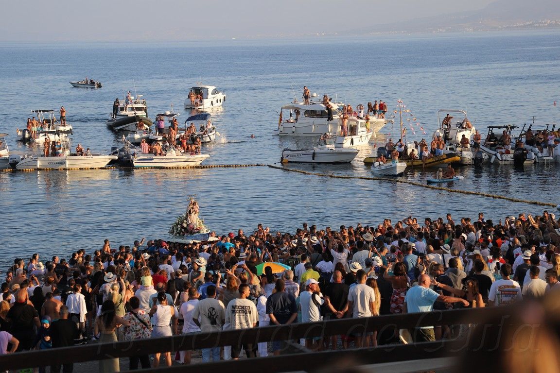 Ceuta se rinde a la Virgen del Carmen en un 16 de julio radiante y multitudinario