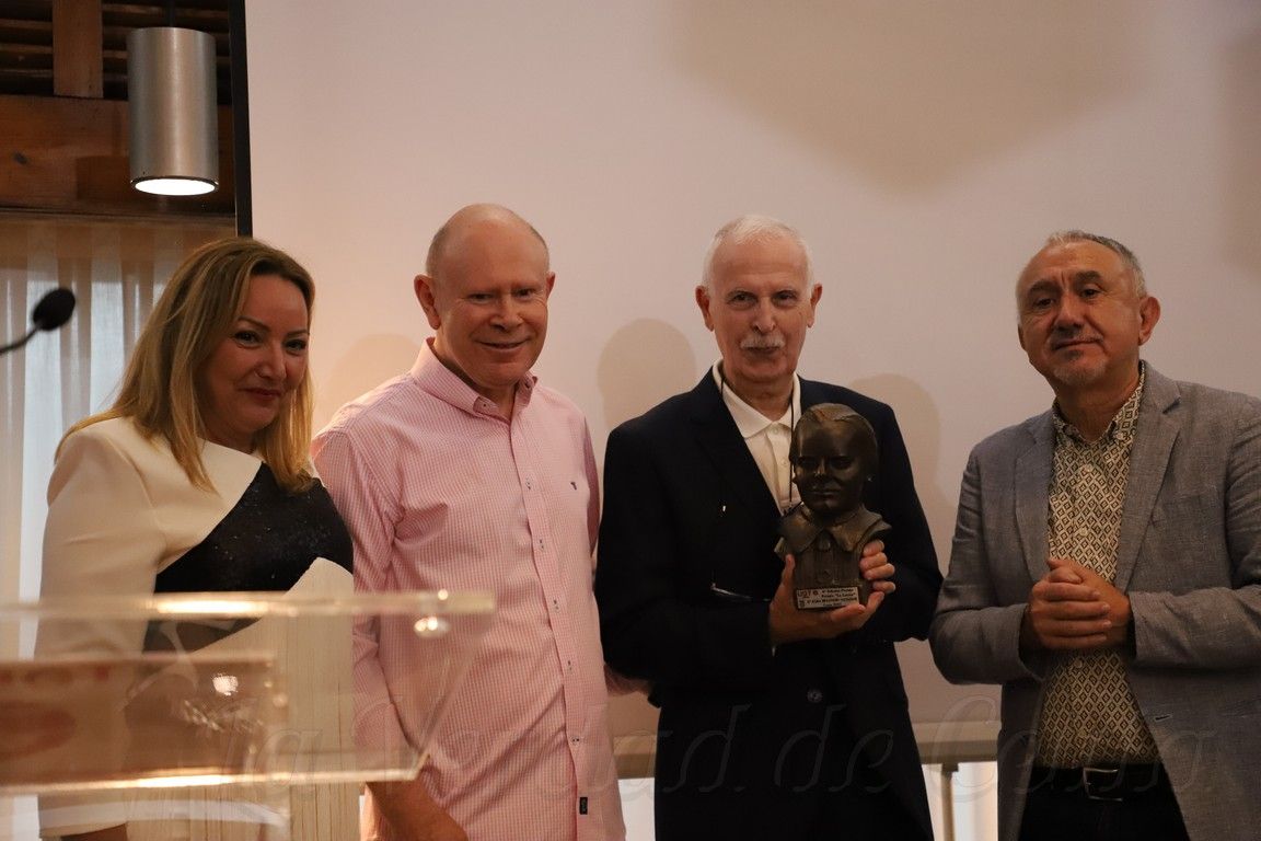 El VI Premio ‘La Latera’ rinde homenaje a la memoria de Elisa Molinero en un emotivo acto en Ceuta