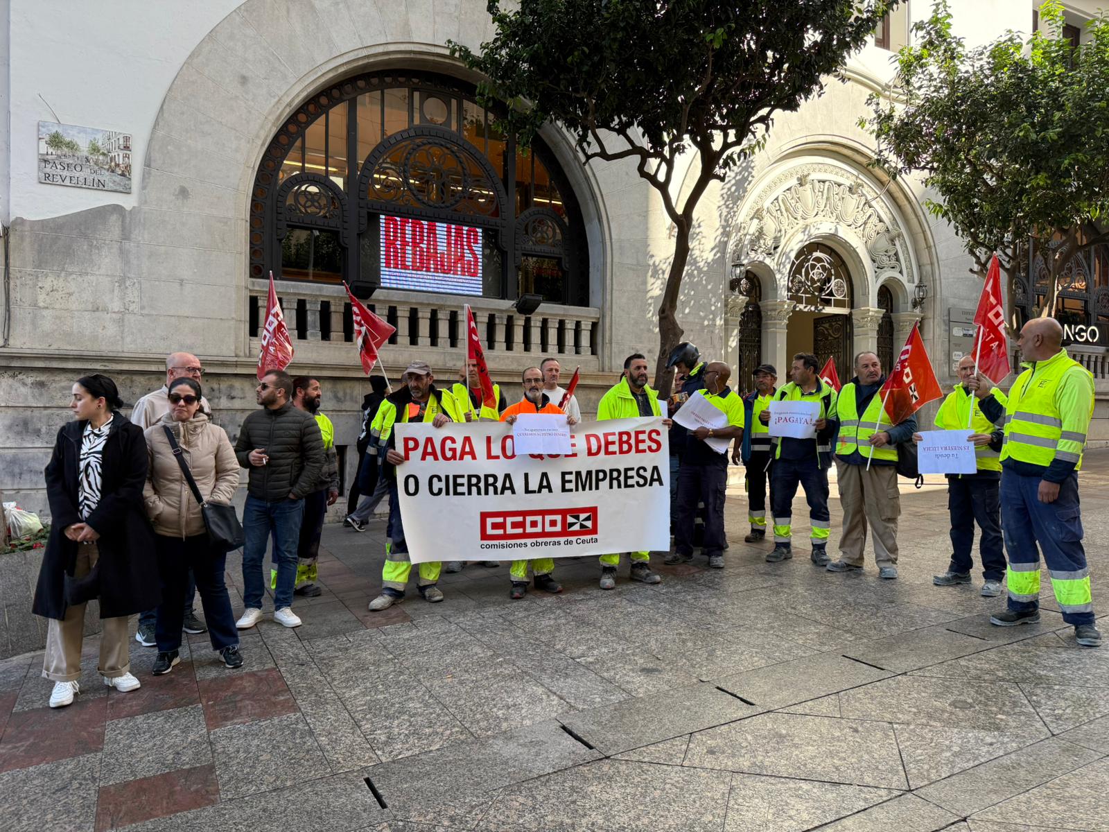 Nueva protesta de los trabajadores de Estructuras del Estrecho por salarios atrasados