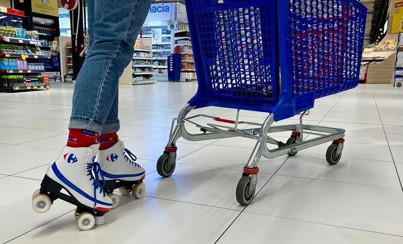Carrefour cumple el sueño de muchos españoles: patinar por el hipermercado será posible en Ceuta