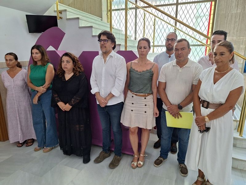 Otro minuto de silencio por la última mujer asesinada en Badajoz