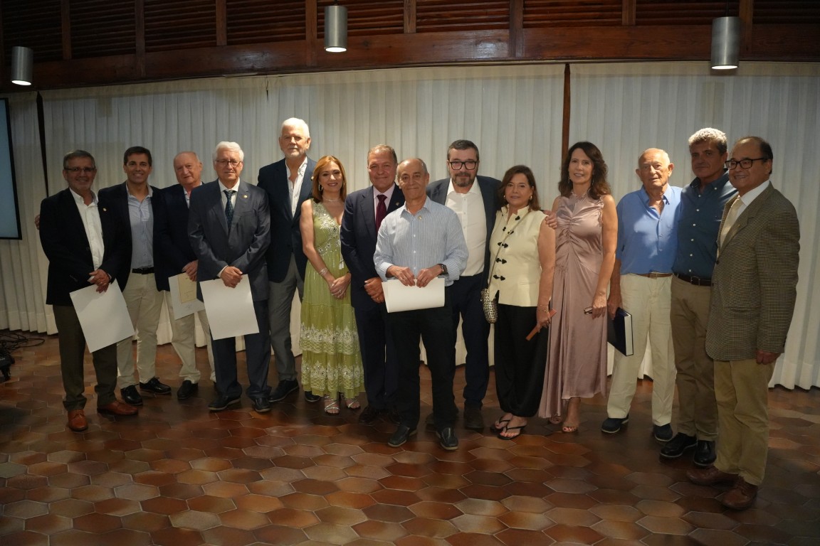 El Colegio de Médicos celebra la festividad de Nuestra Señora del Perpetuo Socorro con un acto