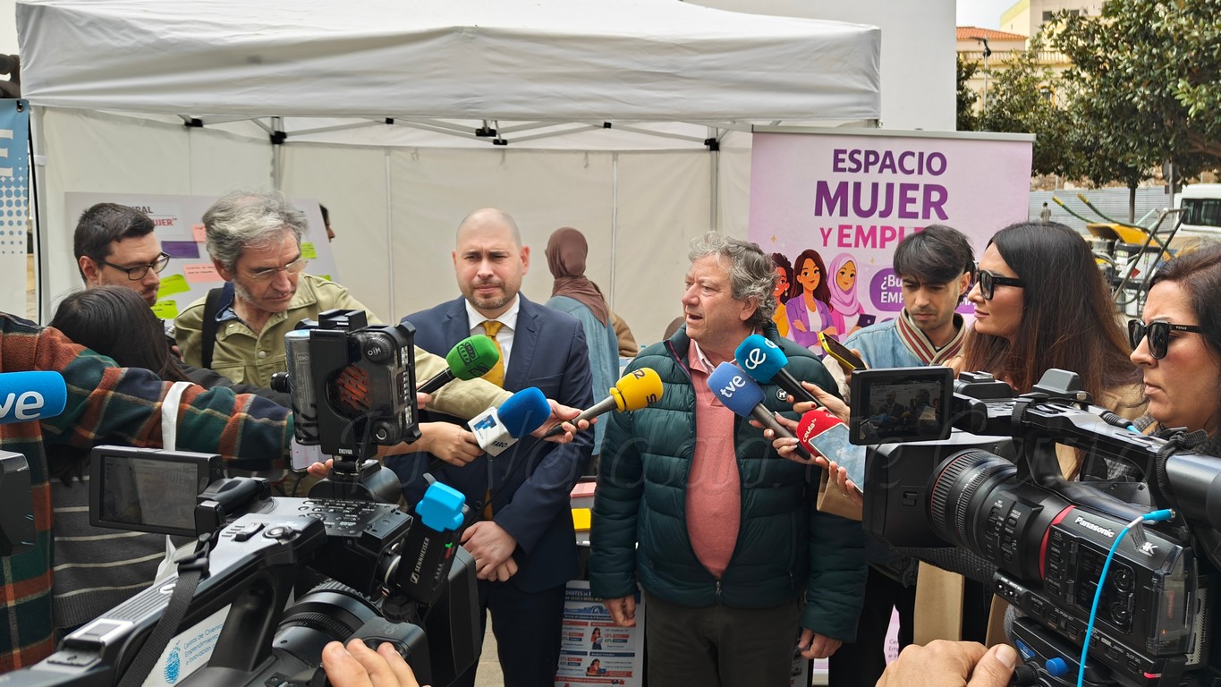 El COE visibiliza la brecha laboral con el mural ‘Voces de Mujer’ en Ceuta