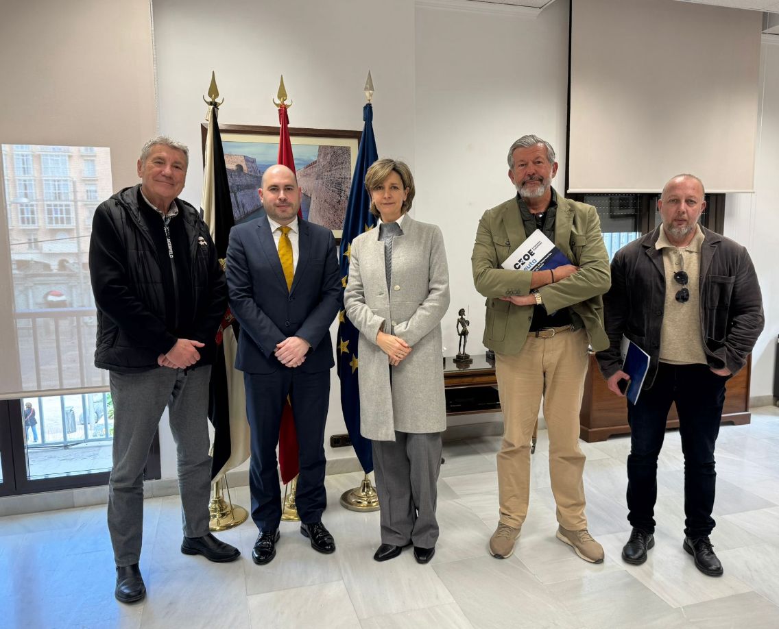 El delegado del Gobierno se reúne con la Confederación de Empresarios