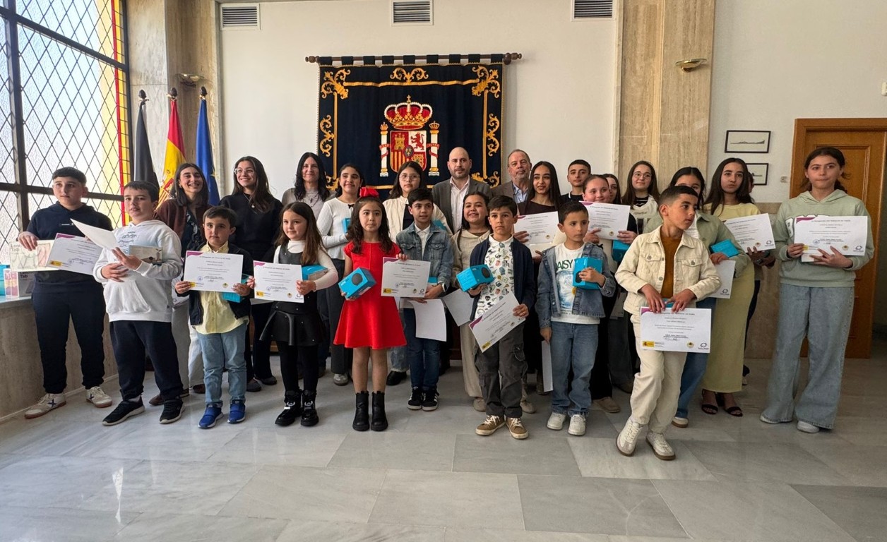 La Delegación premia el talento escolar por la igualdad