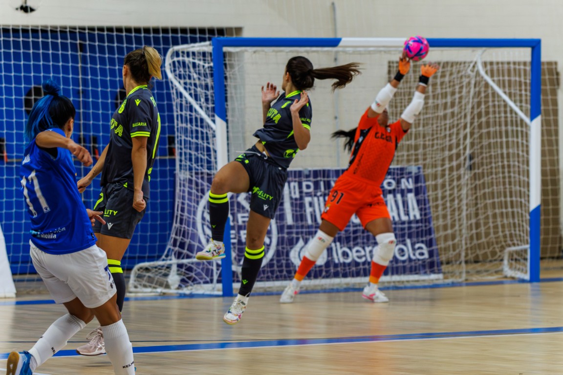 La brasileña Cely Gayardo dirigirá al Melilla femenino de fútbol sala tras despedir al técnico argentino Gustavo Bravo