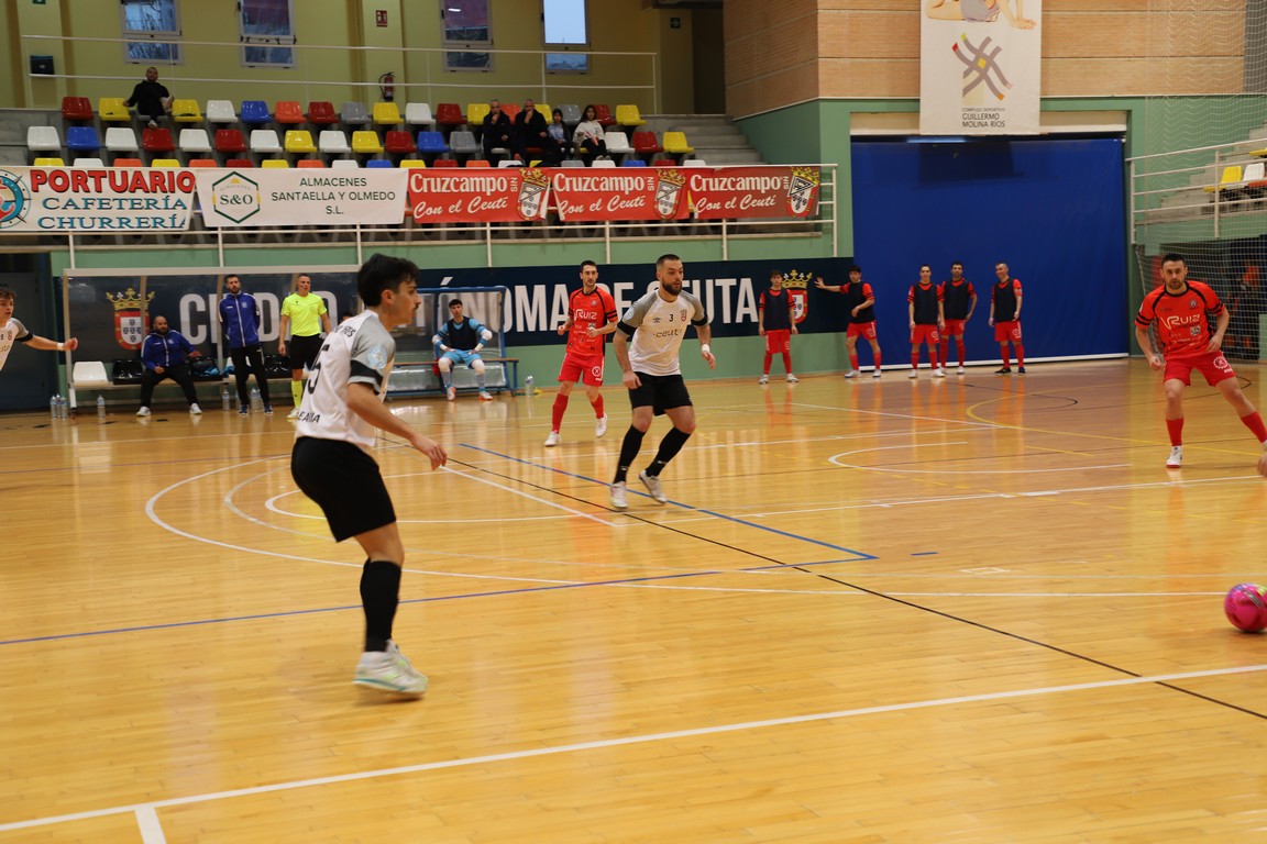 El Ceutí remonta en la segunda parte y se lleva el triunfo ante el colista V.R. Tafa (2-1)