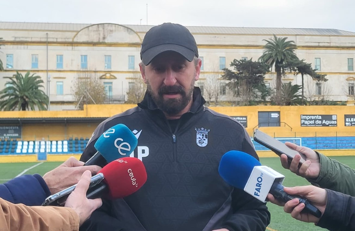 Polaco, técnico del Ceuta B: “Solo pensamos en Huelva, no nos ponemos metas ni objetivos más largos”