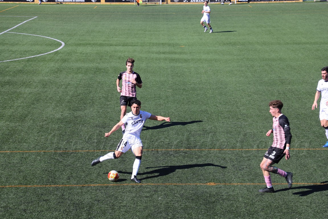 El Ceuta B busca reencontrarse con la victoria ante el Cádiz CF para volver a mirar al ‘play-off’
