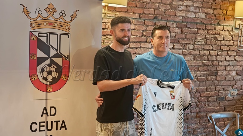 Jordi Escobar: "He venido con mucha hambre, con ganas de meter goles en el Murube y triunfar en el Ceuta"