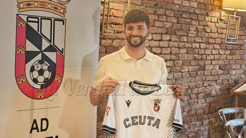Meléndez regresa a la AD Ceuta FC: "Siempre tuvimos la sensación de que, si había una oportunidad, volveríamos"