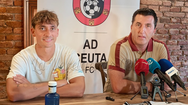Álex Petxarromán, ilusionado en su presentación con la AD Ceuta FC: "Es un proyecto que me convenció desde el primer momento"