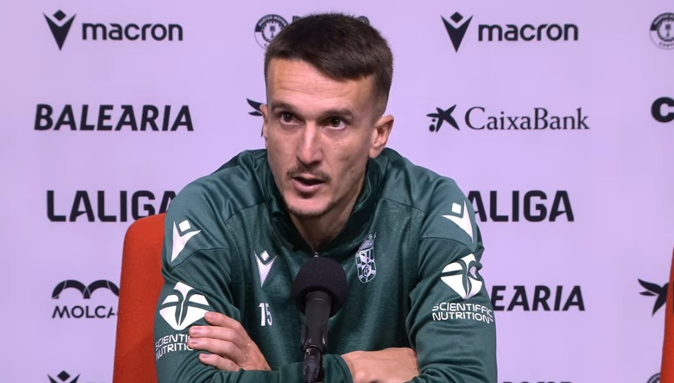 Salvi Sánchez destaca el valor del triunfo y la madurez del Ceuta para empezar el año ganando