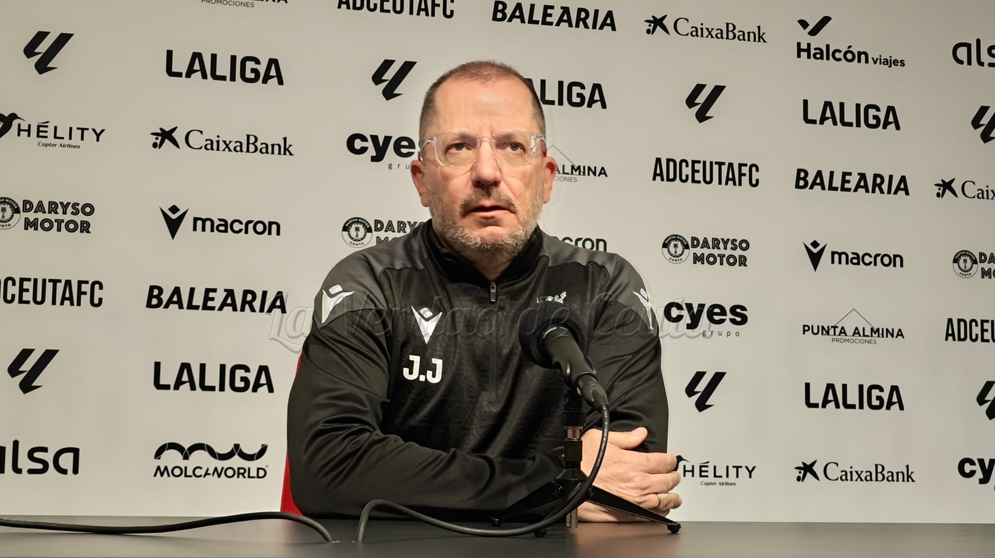 José Juan Romero: “Aquí nadie puede despistarse, quedan 12 finales y el Ceuta está en juego”