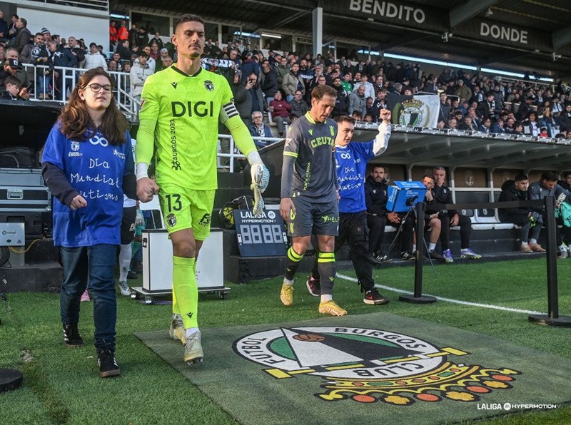 La AD Ceuta FC logra sacar un punto de El Plantío tras un gran partido (1-1)