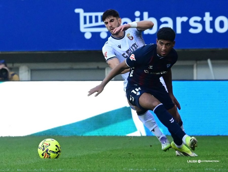 Trofeos La Verdad de Ceuta tras la 34ª jornada de liga entre el SD Eibar y la AD Ceuta FC (3-0)