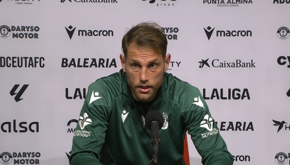 Carlos Hernández pone en valor el punto y pide “darle importancia a la temporada” del Ceuta
