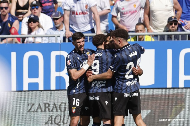 Trofeos La Verdad de Ceuta tras la 36ª jornada de liga entre el Real Zaragoza y la AD Ceuta FC (2-2)
