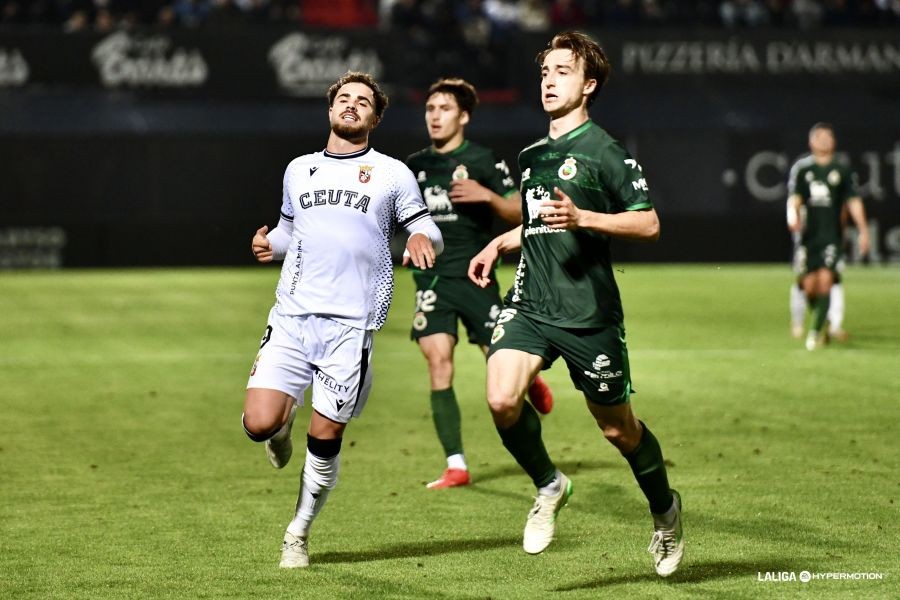 Trofeos La Verdad de Ceuta tras la 37ª jornada de liga entre la AD Ceuta FC y el Real Racing Club (0-0)