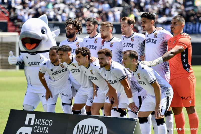 El Málaga da un nuevo paso hacia el play off al golear a un desdibujado Ceuta (1-4)