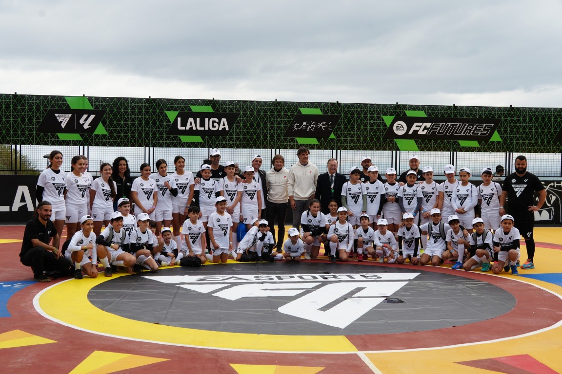 Inaugurada la pista polideportiva del Sarchal tras la rehabilitación de LaLiga