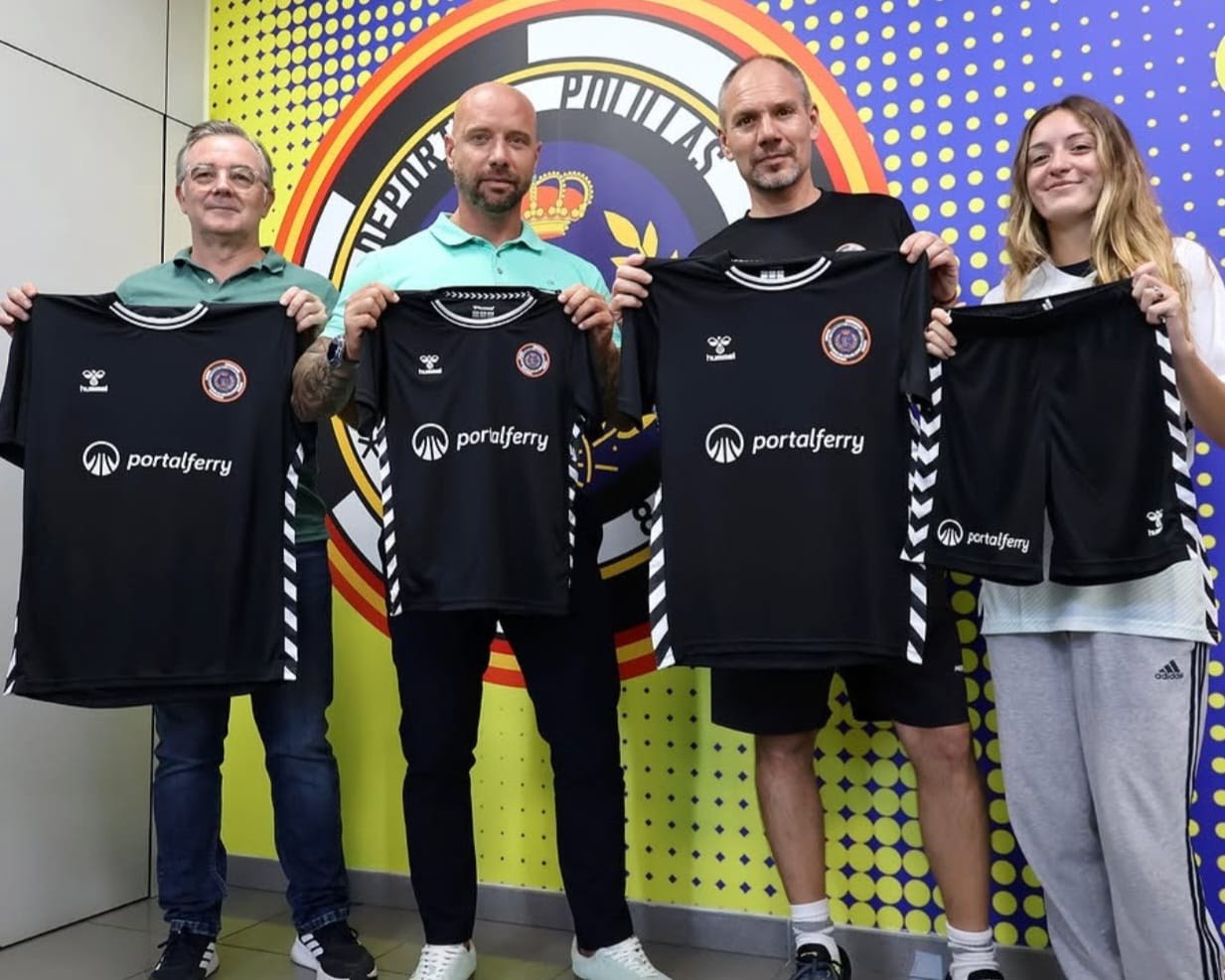 Portal Ferry y el CD Polillas Ceuta sellan un convenio de colaboración