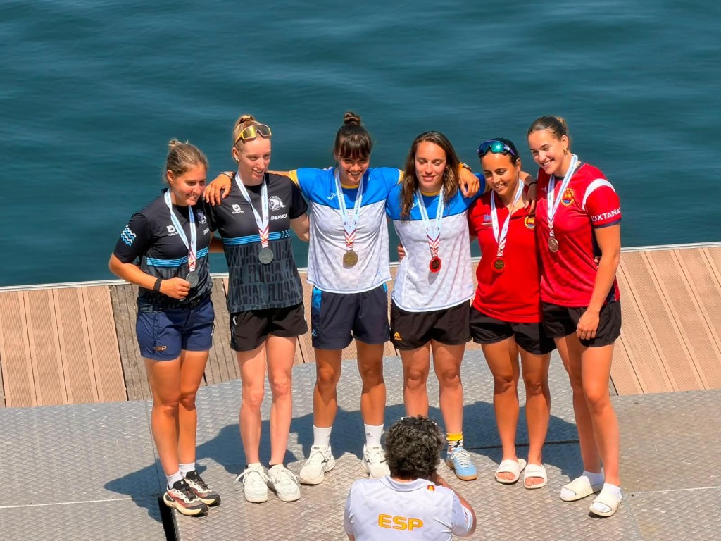 Los Delfines vuelven a brillar en la Copa de España de piragüismo con cinco nuevas medallas