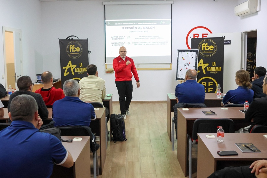 Comite entrenadores RFFCE 3