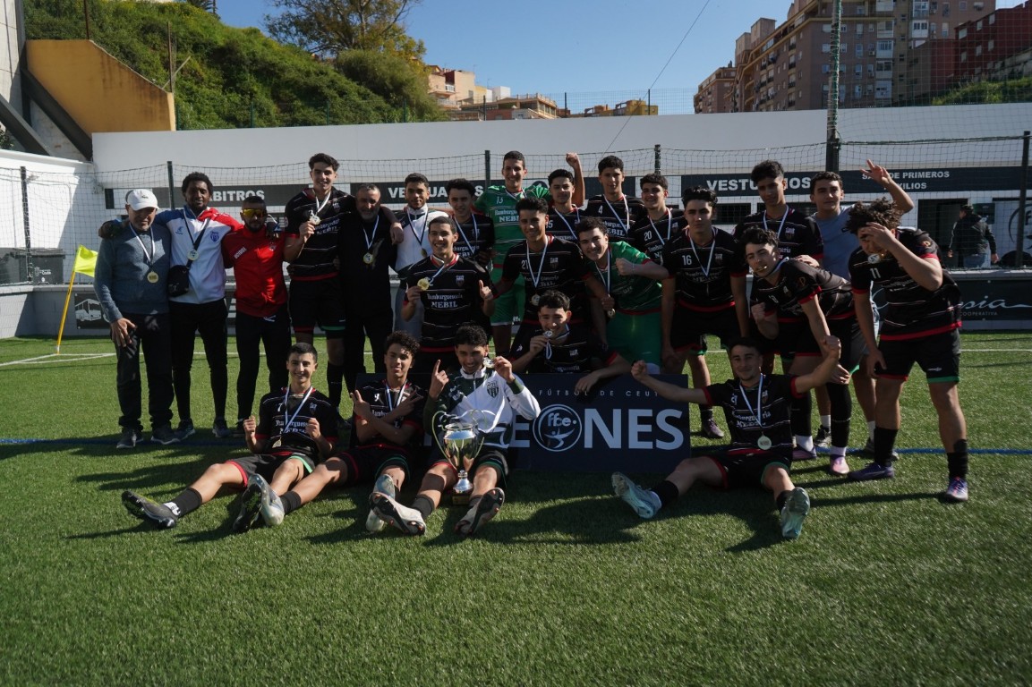 El UCIDCE se proclama campeón juvenil tras cerrar la Liga con una goleada