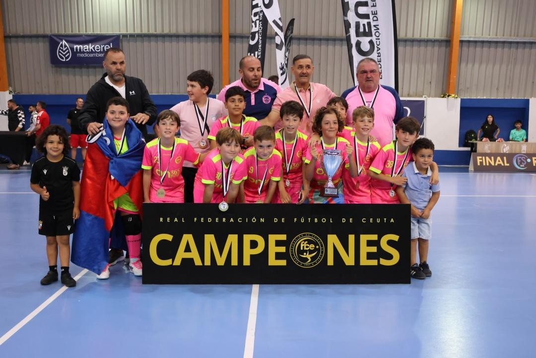 El CD Puerto se alza con el título de la liga benjamín de fútbol sala