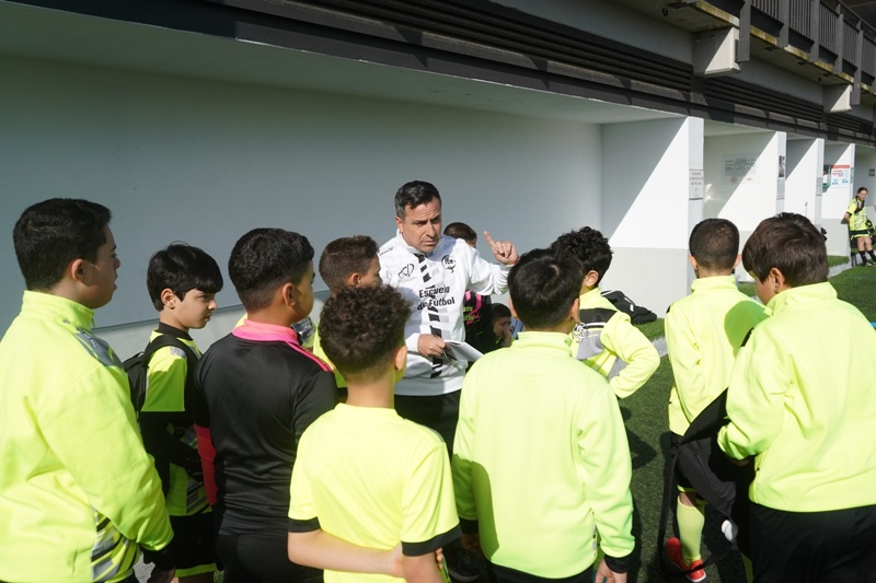 La RFFCE impulsa el futuro del fútbol base con el estreno de la Liga de Escuelas