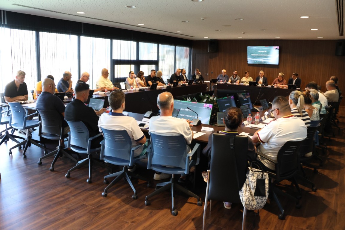 La RFFCE aprueba ayudas por 130.000 euros y planifica la temporada 2026-2027