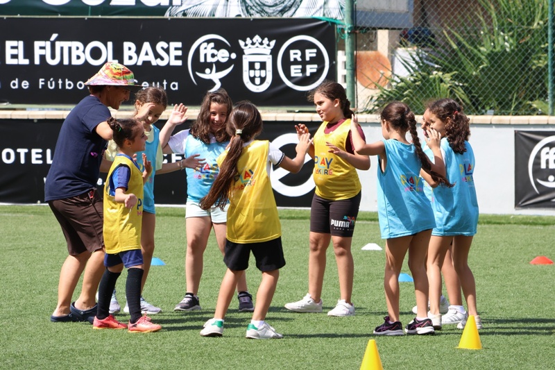 UEFA Playmakers cierra su 4ª edición en el Emilio Cózar con una jornada de minijuegos y entrega de diplomas 