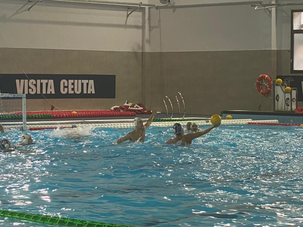 El CN Caballa cae en penaltis ante un rival directo (11-12)