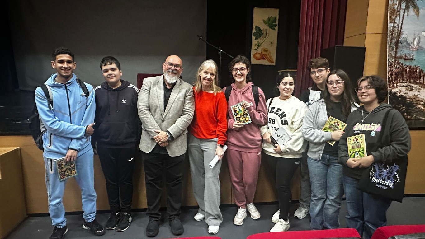 El IES Siete Colinas acerca la literatura a sus alumnos con un encuentro con Fernando Trujillo Sáez