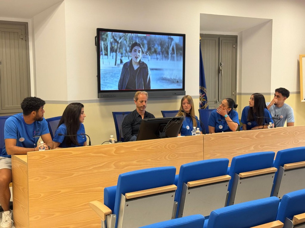 FAMPA Cuatro Culturas reúne a profesionales y familias en Ceuta para abordar el acoso escolar