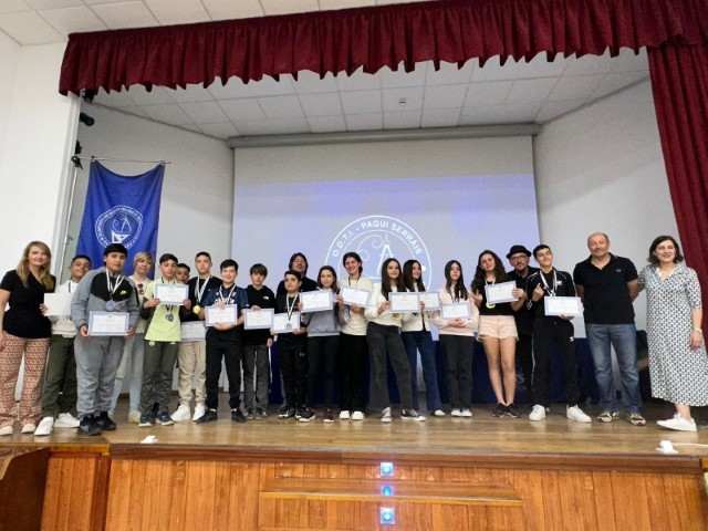 El Luis de Camoens gana la fase intercentros de la Olimpiada de Dibujo Técnico
