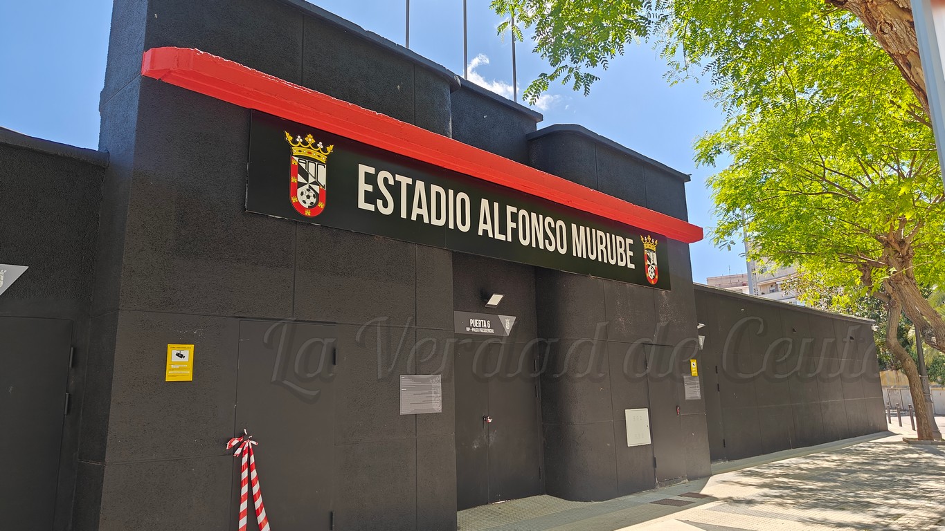 La Ciudad autoriza a la AD Ceuta a utilizar e imitar el escudo oficial de la Ciudad en el diseño de su escudo