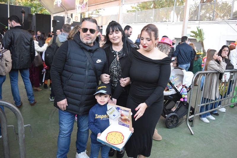 El Carnaval infantil llena la Marina de imaginación, música y fantasía