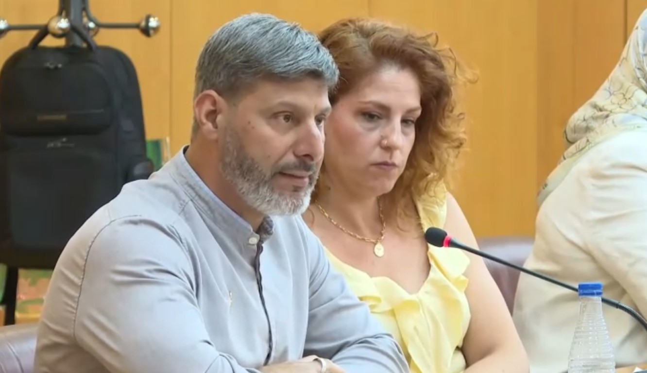 Mohamed Mustafa denuncia ante la Policía una amenaza de muerte recibida en redes: "Un tiro te metería a ti, político de mierda"